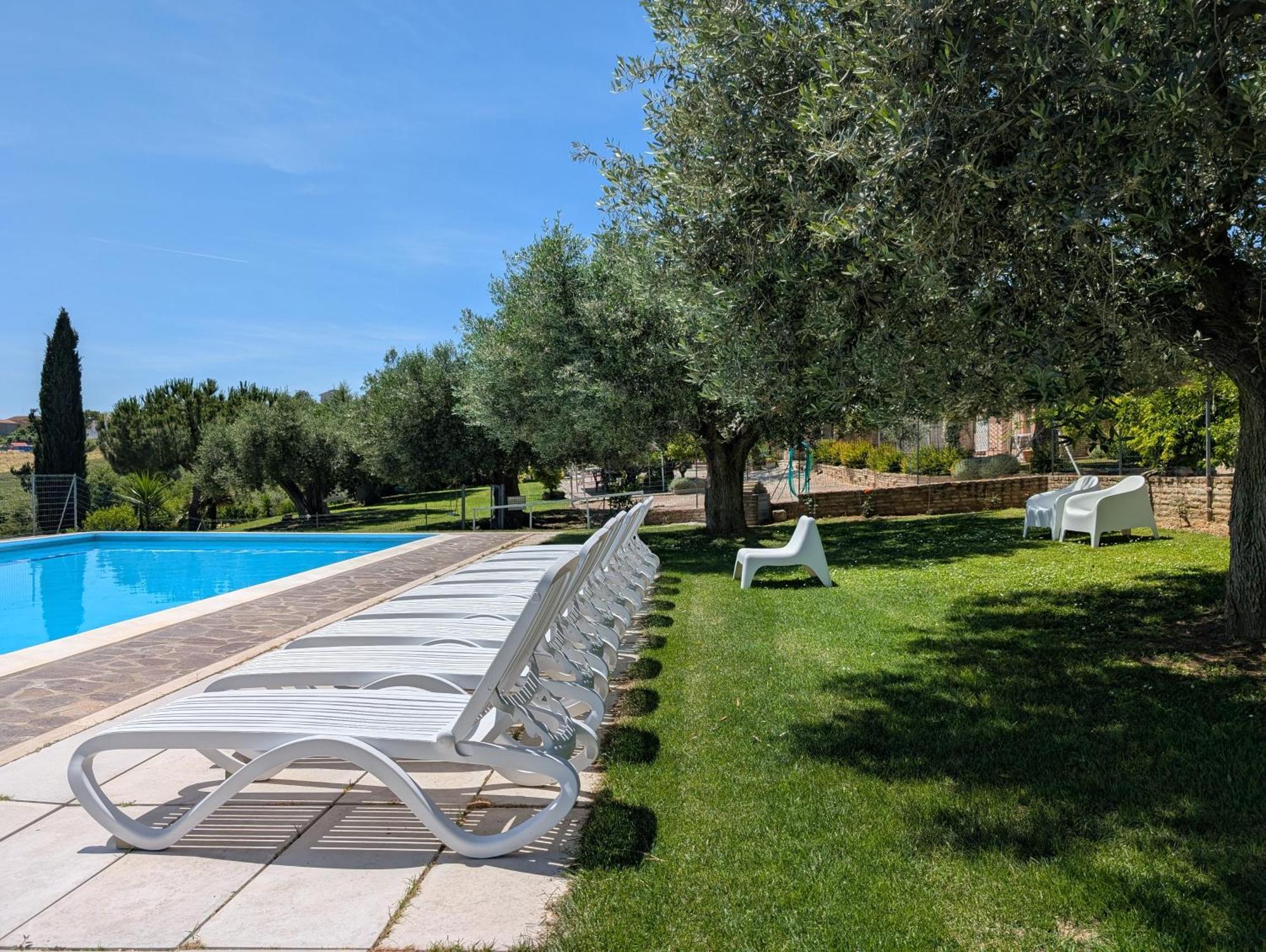 Agriturismo Case Al Sole Loreto Exterior photo